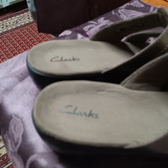 CLARKS - Picture 9 of 9